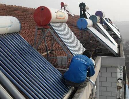 清华绿巨人聚合平台APP太阳能安装事项
